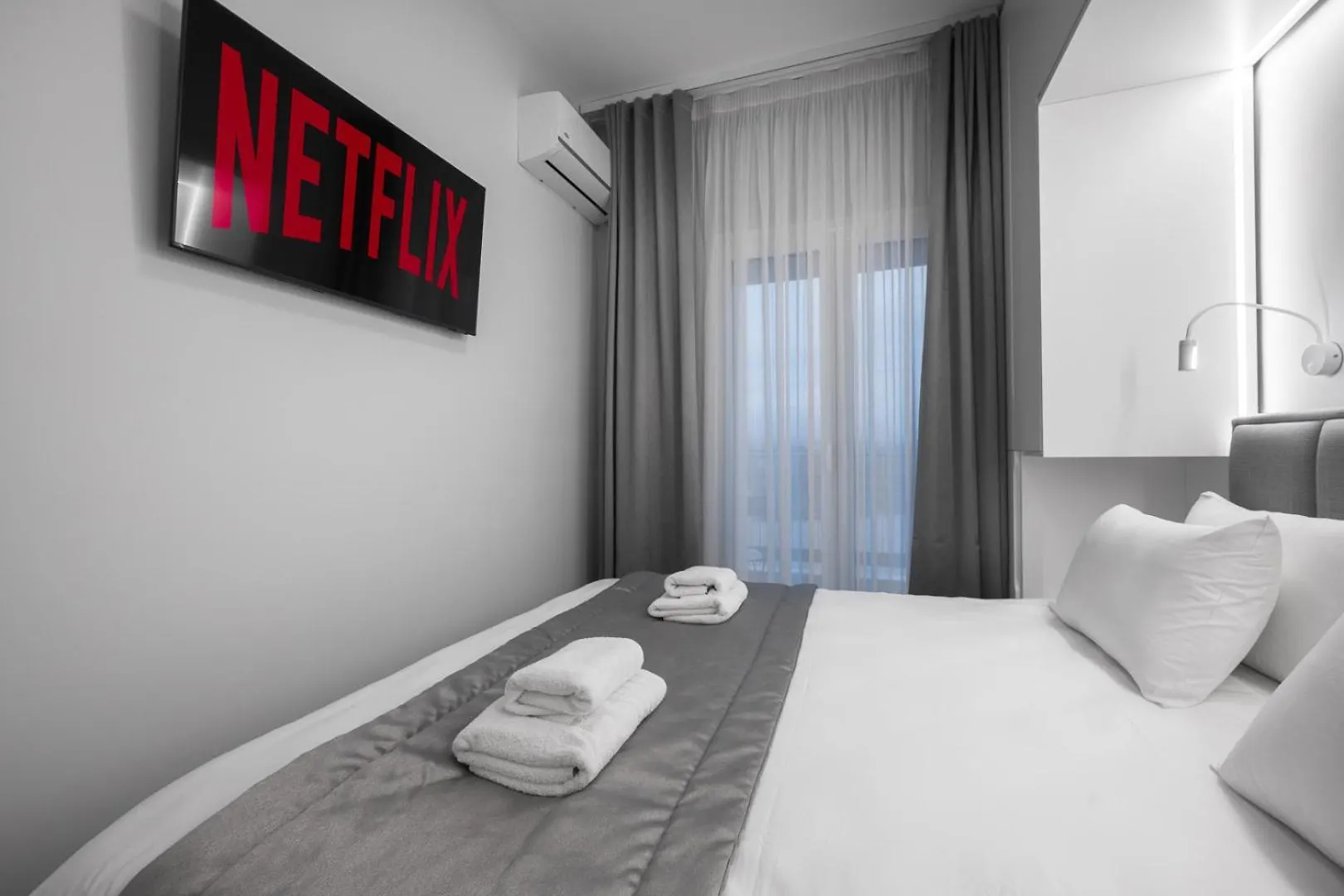 شقة #Luxlikehome Elite Suite سالونيك